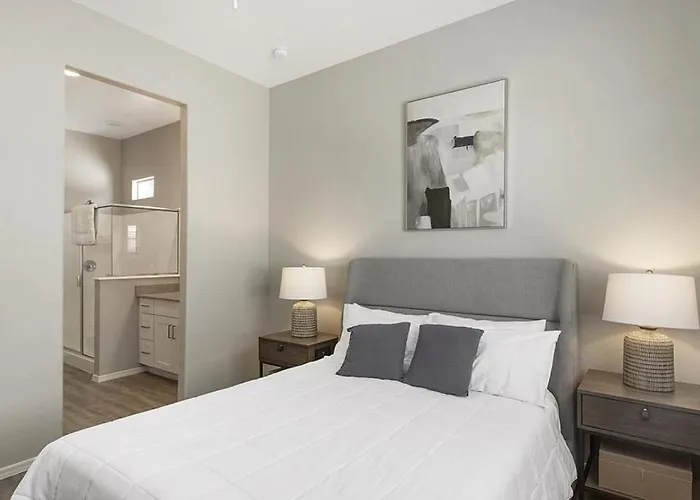 Landing - Modern With Amazing Amenities