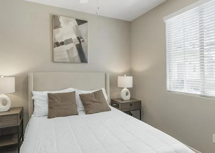 Landing - Modern With Amazing Amenities Apartment